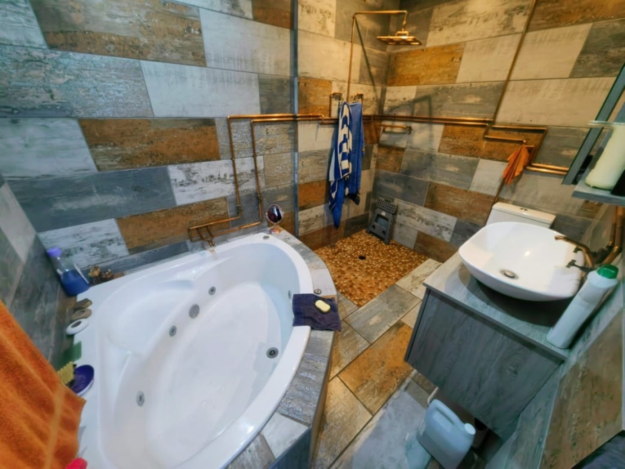 2 Bedroom Property for Sale in Miederpark North West